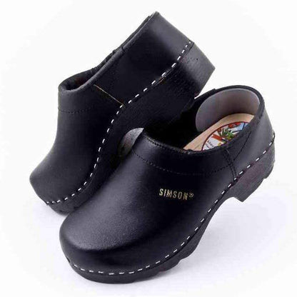 closed heel clogs