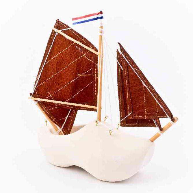 Wooden Shoe Boat, 14 cm / 5,5 Inch